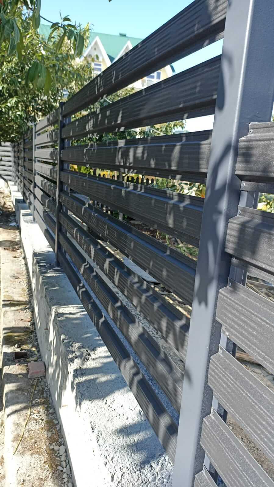 Забор из штакетника 90м RAL7024/7024 Серый Графит фото3 в Калуге