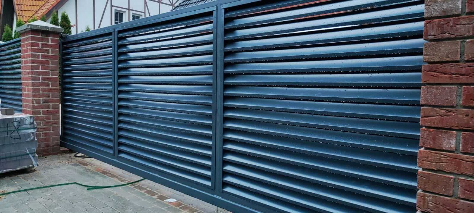 забор-жалюзи с ламелями эко-z ral7024 серый графит фото16 в Калуге