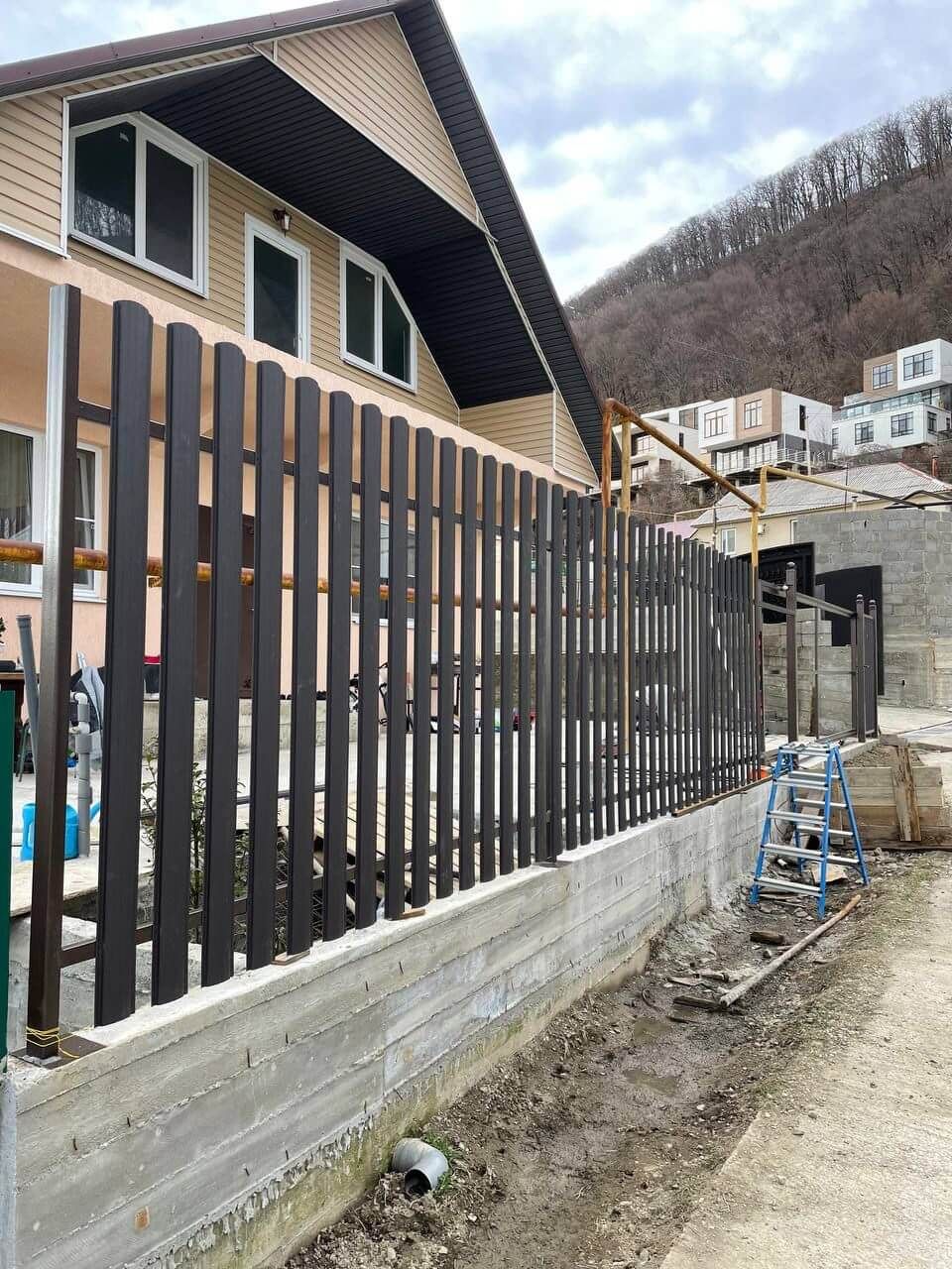 Забор из штакетника 35м RAL8019 Темный Шоколад МАТТЕ в Калуге