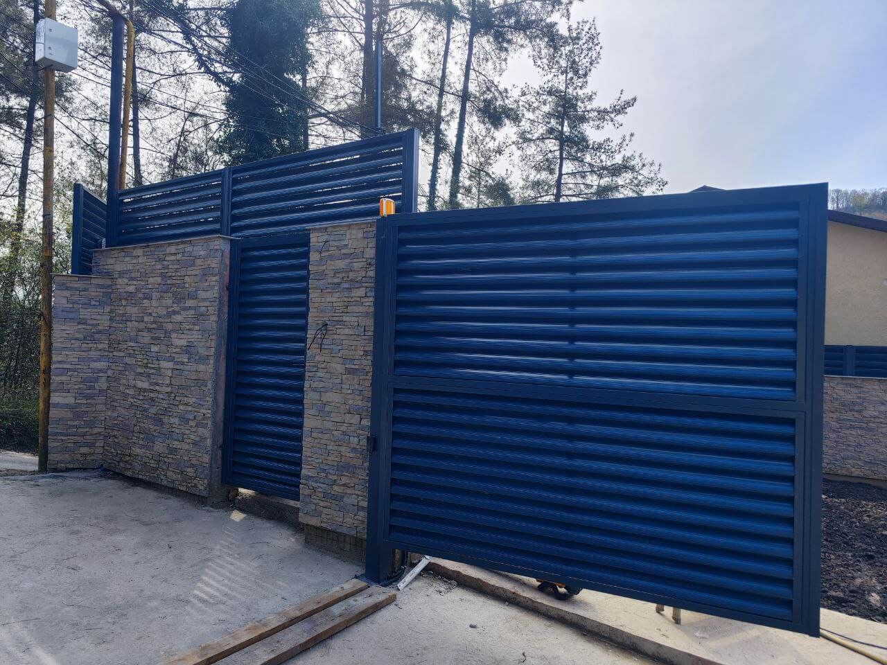 Забор-жалюзи 78м RAL7024/7024 Серый Графит двусторонний фото 12 в Калуге