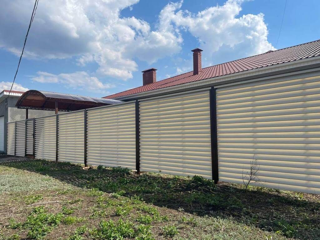 Забор из ламелей Еврожалюзи 25м RAL1015/1015 Слоновая Кость двусторонний в Калуге