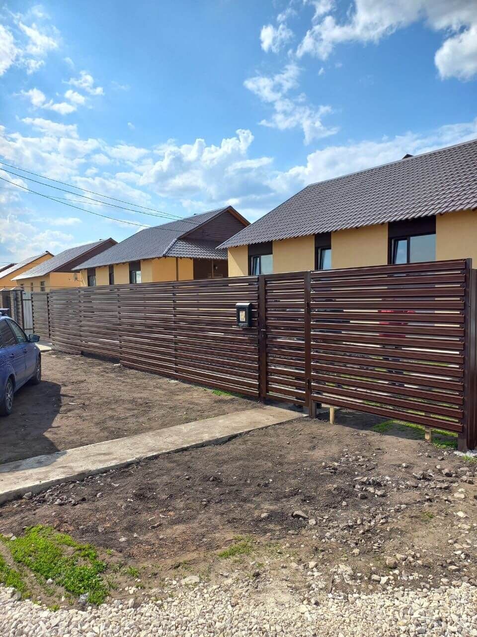 Забор-ранчо из широкого штакетника 24м RAL8017/8017 Шоколад двусторонний в Калуге