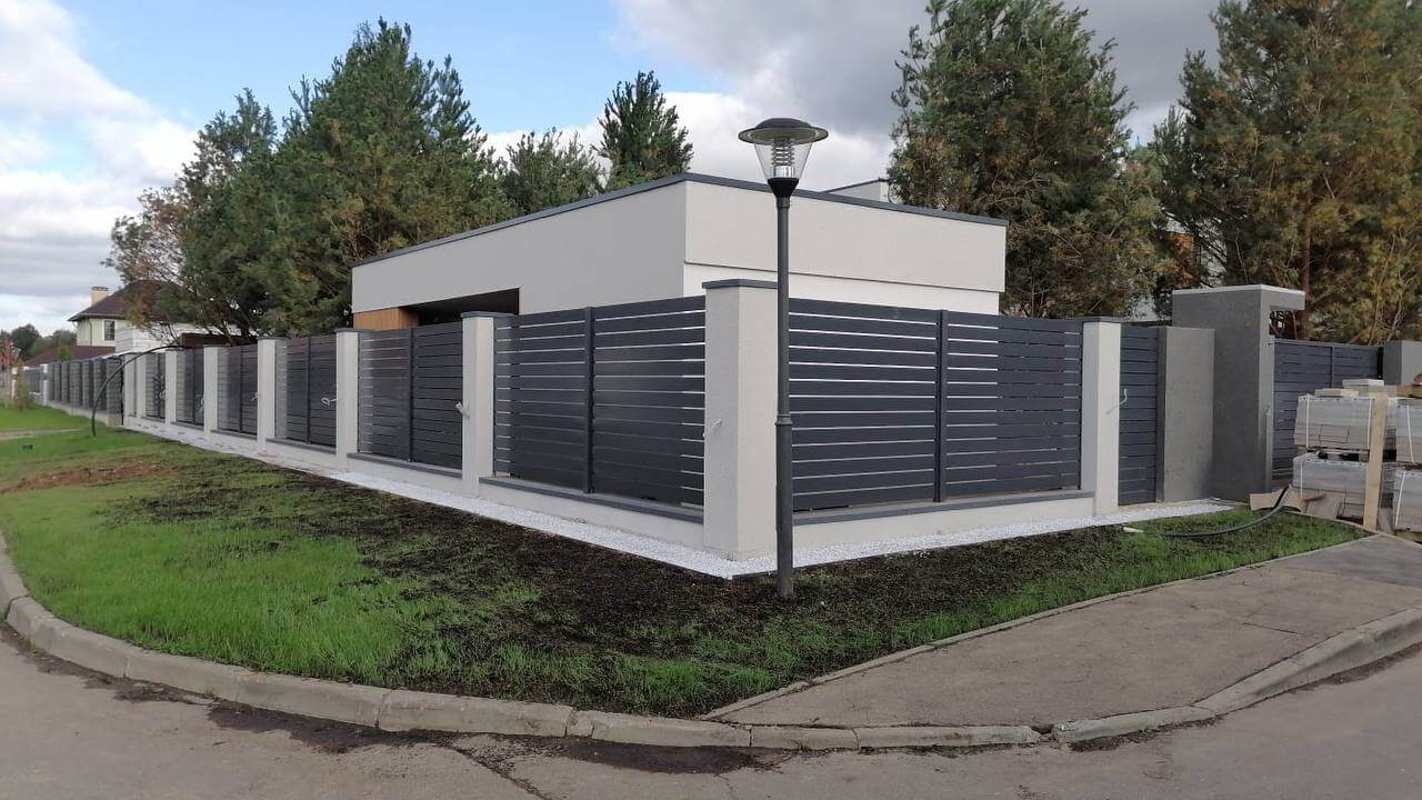 Забор-ранчо из металлопланкена 36м RAL7024 Серый Графит фото 7 в Калуге