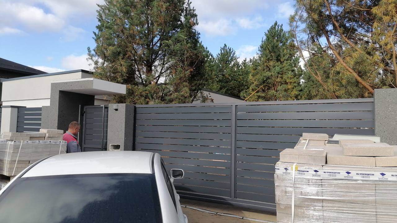 Забор-ранчо из металлопланкена 36м RAL7024 Серый Графит фото 3 в Калуге