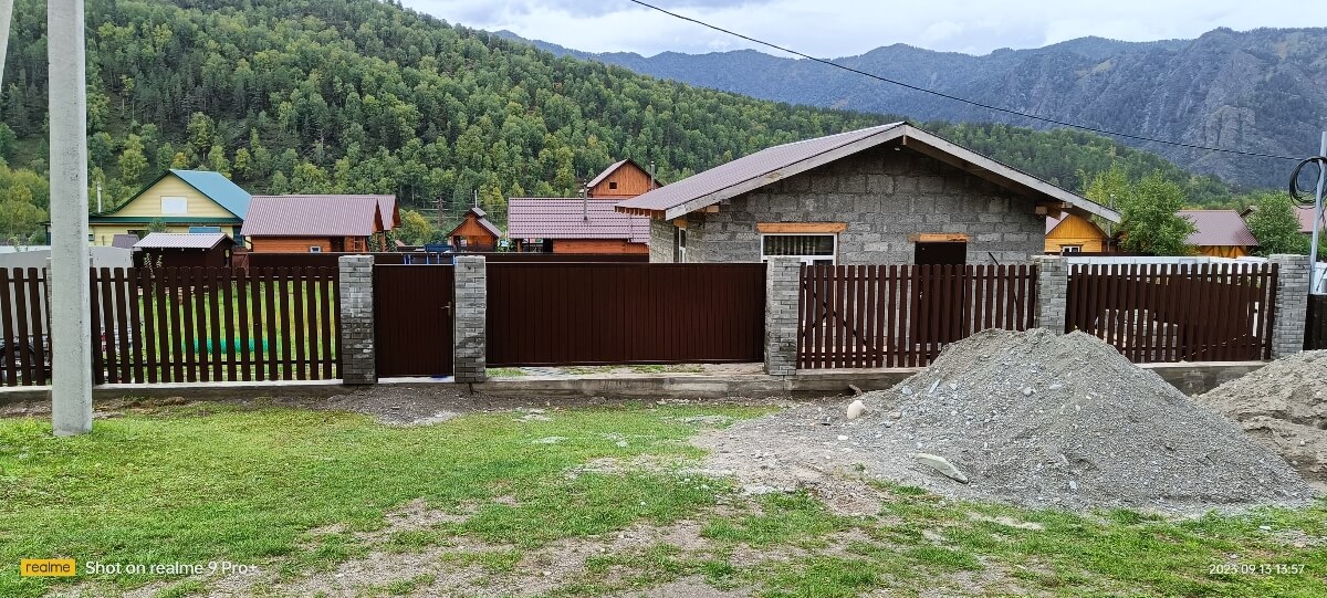 Забор из штакетника фигурного 15м RAL8017/8017 Шоколад двусторонний фото 2 в Калуге