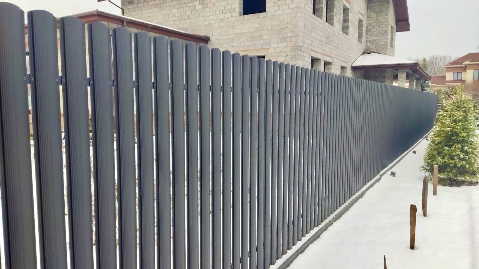 Забор из евроштакетника 33м RAL7024/7024 Серый Графит двусторонний МАТТЕ в Калуге