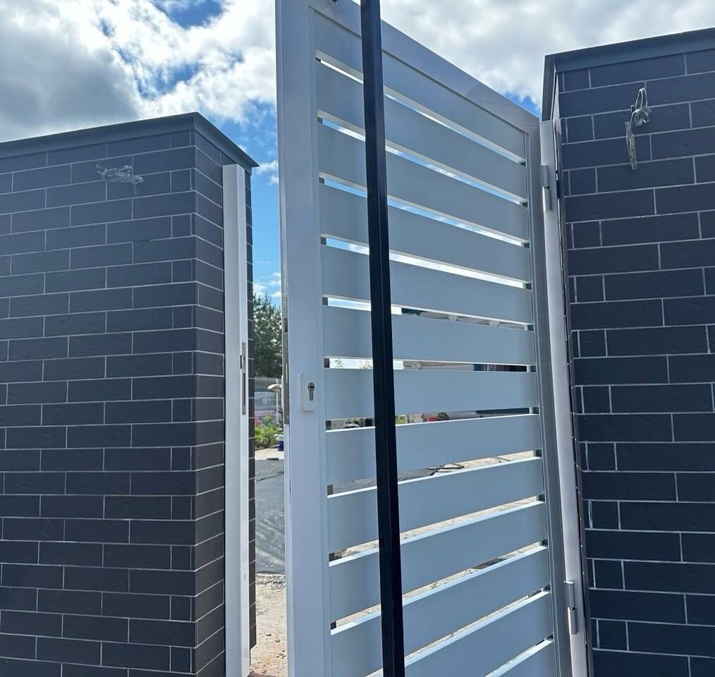 Калитка из металлопланкена RAL9003 Белый фото 1 в Калуге