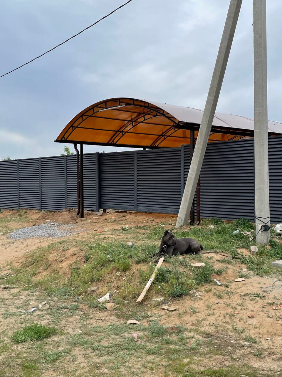 Забор из ламелей еврожалюзи 24м RAL7024 Серый Графит МАТТЕ фото 1 в Калуге