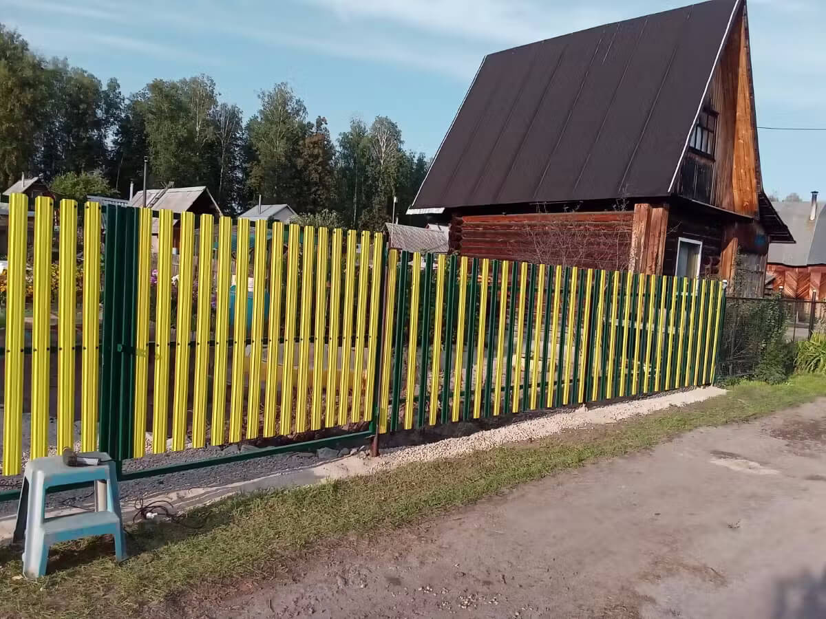 Забор из евроштакетника 13м RAL1018 Желтый фото 3 в Калуге