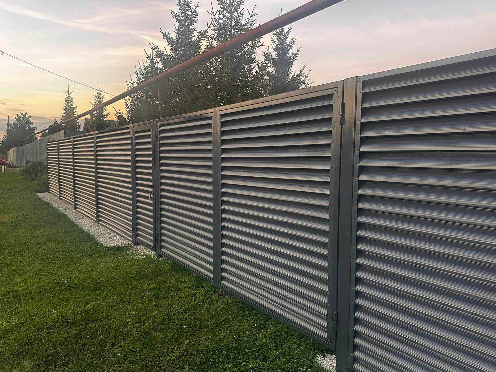 Забор из ламелей Еврожалюзи 26м RAL7024/7024 Серый Графит двусторонний в Калуге