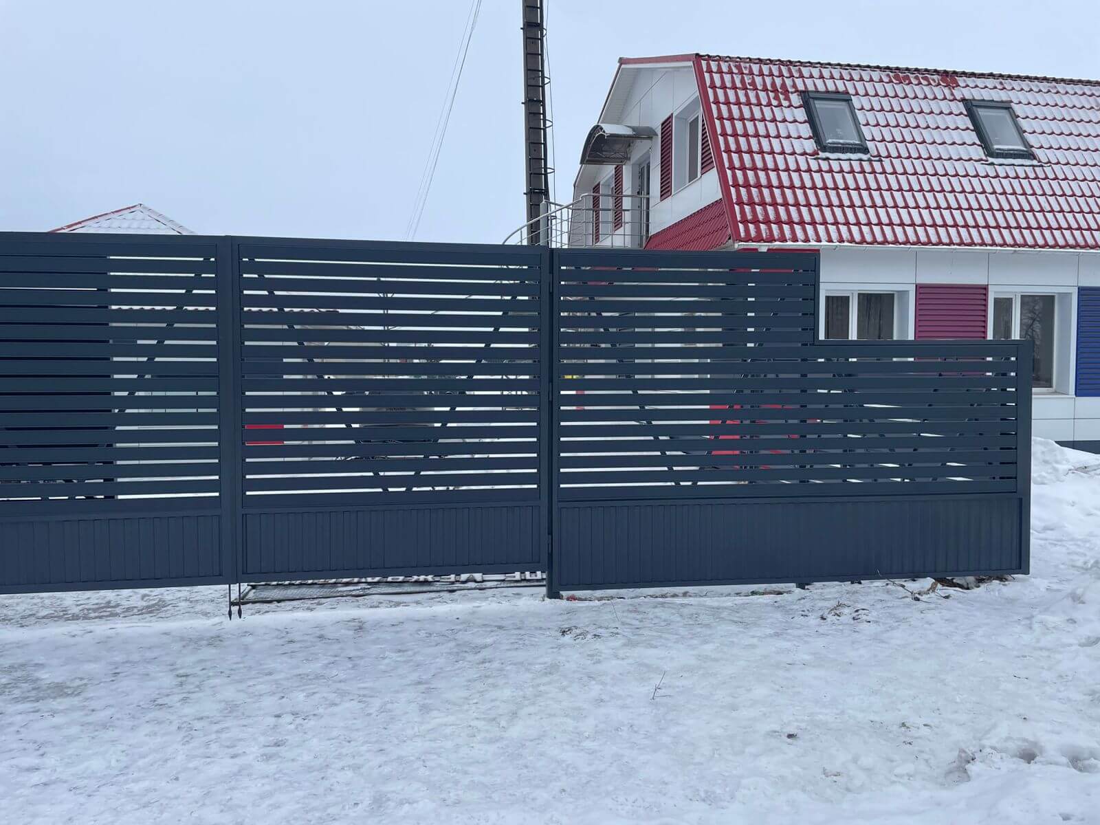 Забор-ранчо из металлического планкена 11м RAL7024 Серый Графит фото 1 в Калуге