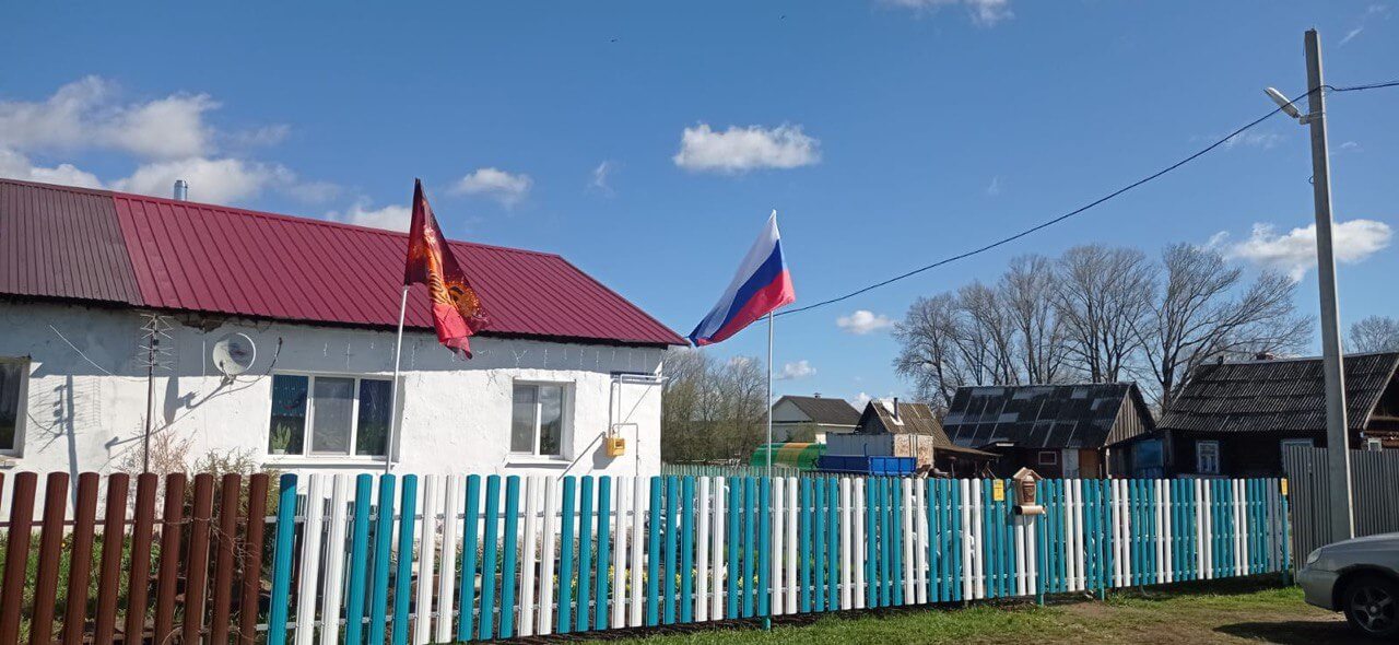 Забор из евроштакетника 16м RAL5021 Морская Волна, RAL9003 Белый фото 1 в Калуге