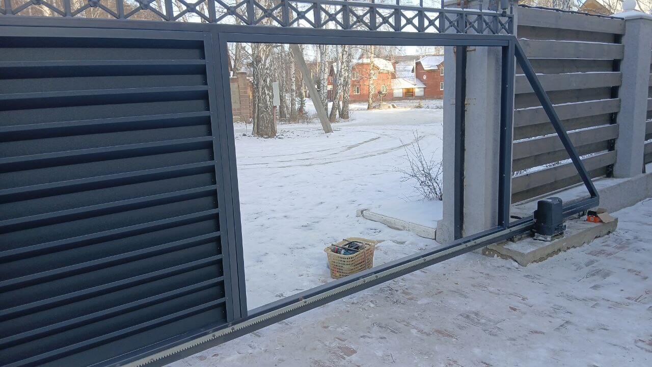 Входная группа из ламелей Хай-Тек RAL7024/7024 Серый Графит двусторонний МАТТЕ фото 10 в Калуге