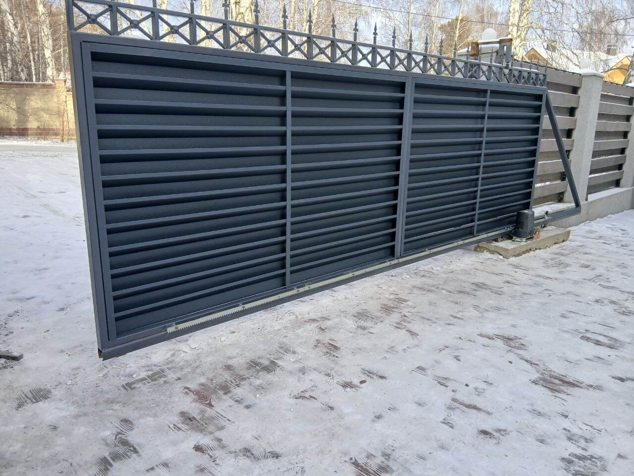 Входная группа из ламелей Хай-Тек RAL7024/7024 Серый Графит двусторонний МАТТЕ фото 8 в Калуге