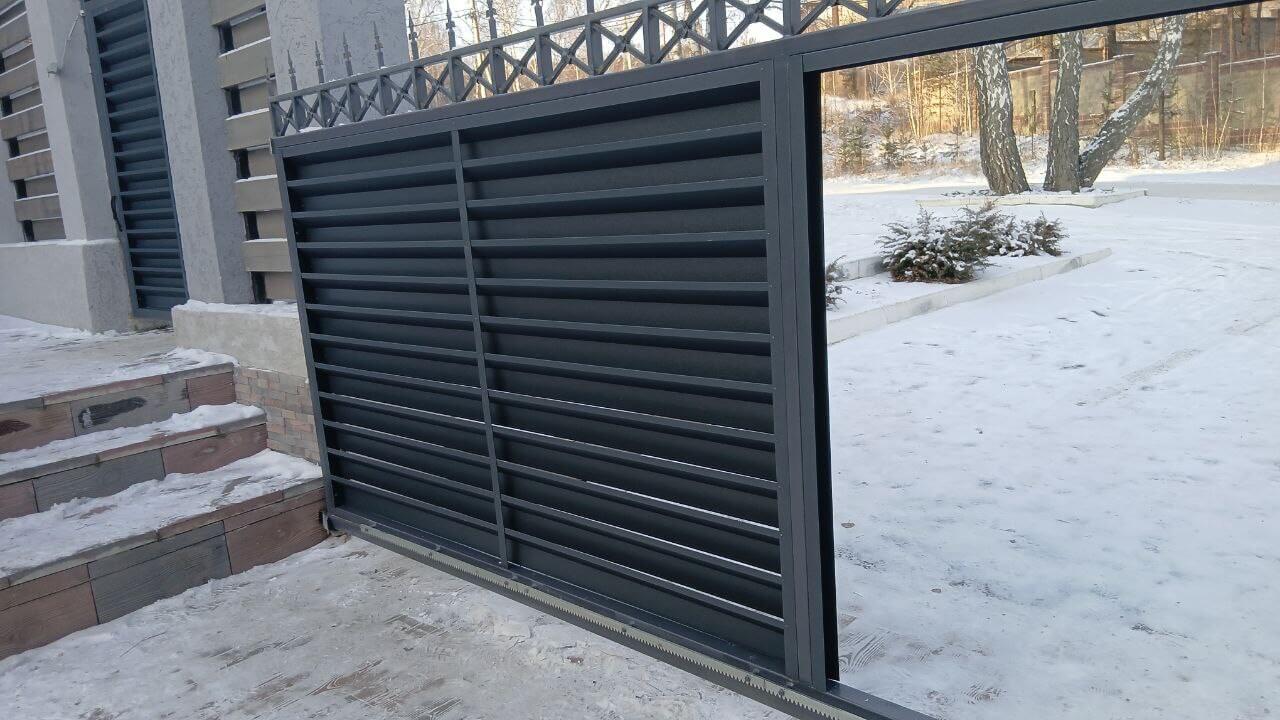 Входная группа из ламелей Хай-Тек RAL7024/7024 Серый Графит двусторонний МАТТЕ фото 16 в Калуге