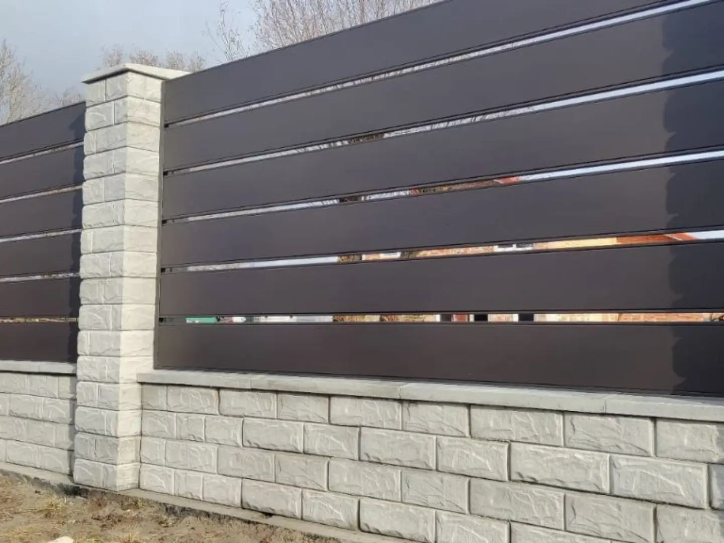 Забор-ранчо из металлопланкена 32м RAL8019 Темный Шоколад МАТТЕ фото 3 в Калуге
